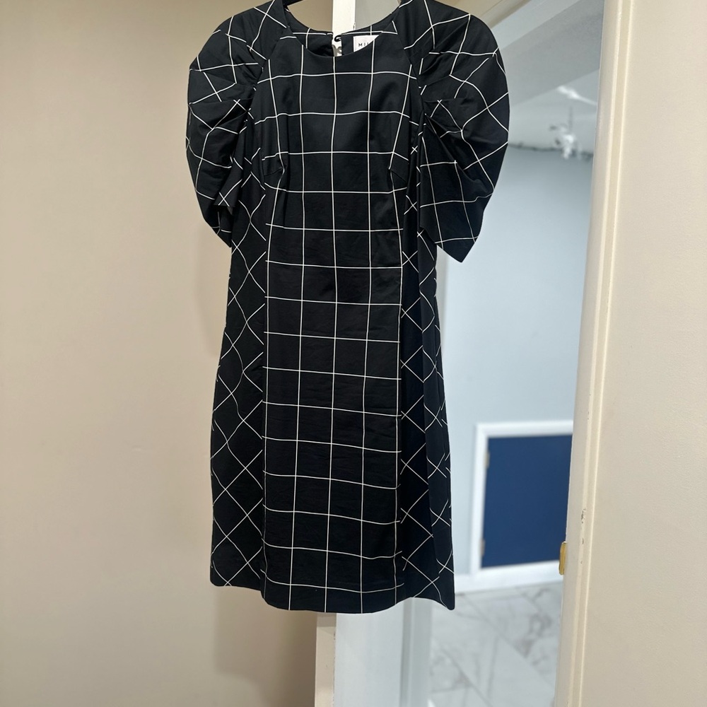Milly - Black and white office business casual dress in great condition
